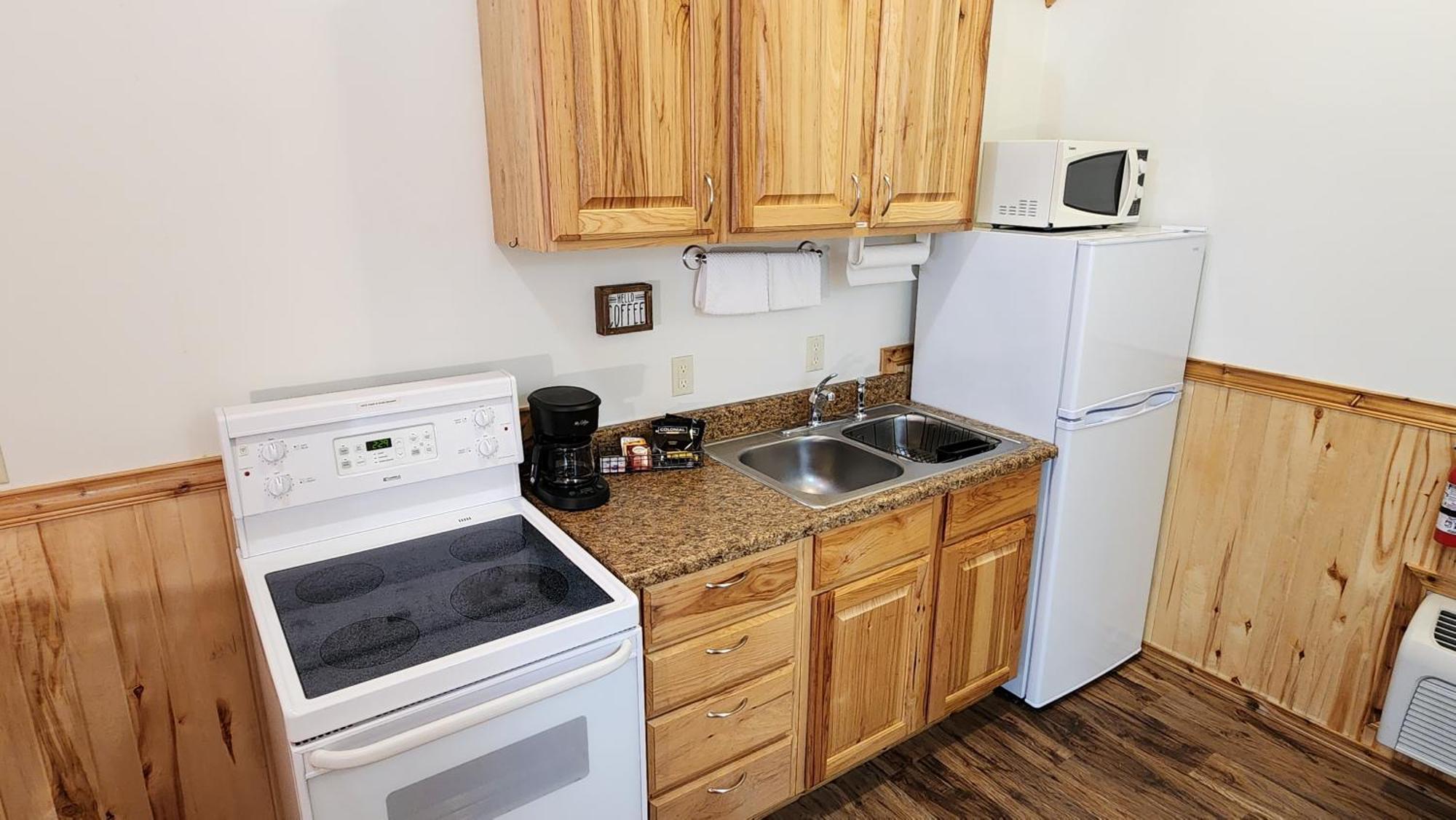 Hungry Horse Beargrass Lodging & Rv Resort מראה חיצוני תמונה